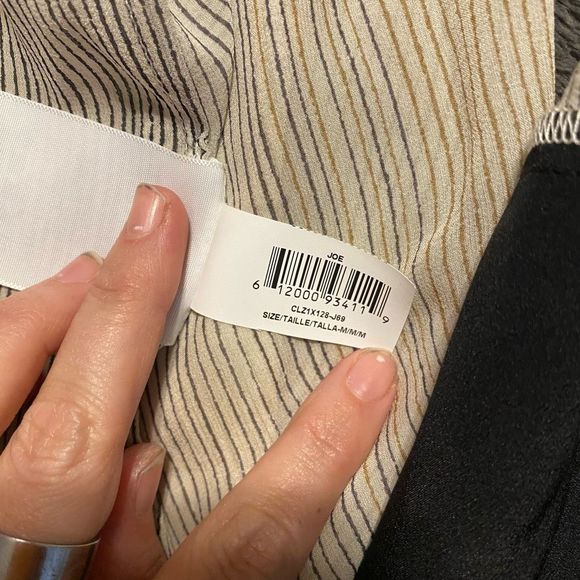 BCBG Maxazria NWT "Joe" Black White Stripe Blouse Size Medium, MSRP $228 - Picture 10 of 11